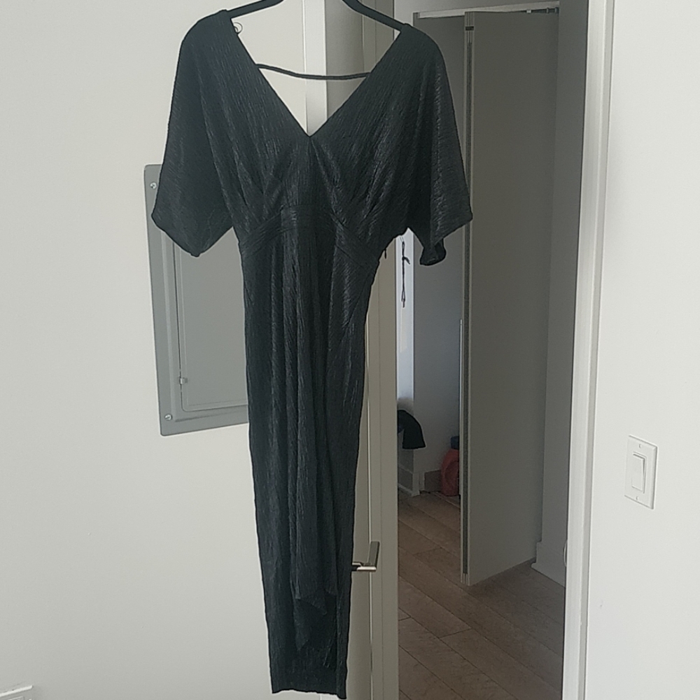 ASTR Low V hi-low hem Midi dress